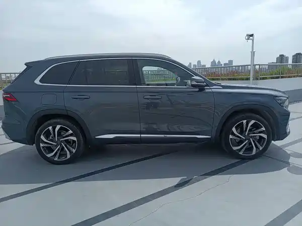 Geely Xingyue L 2022