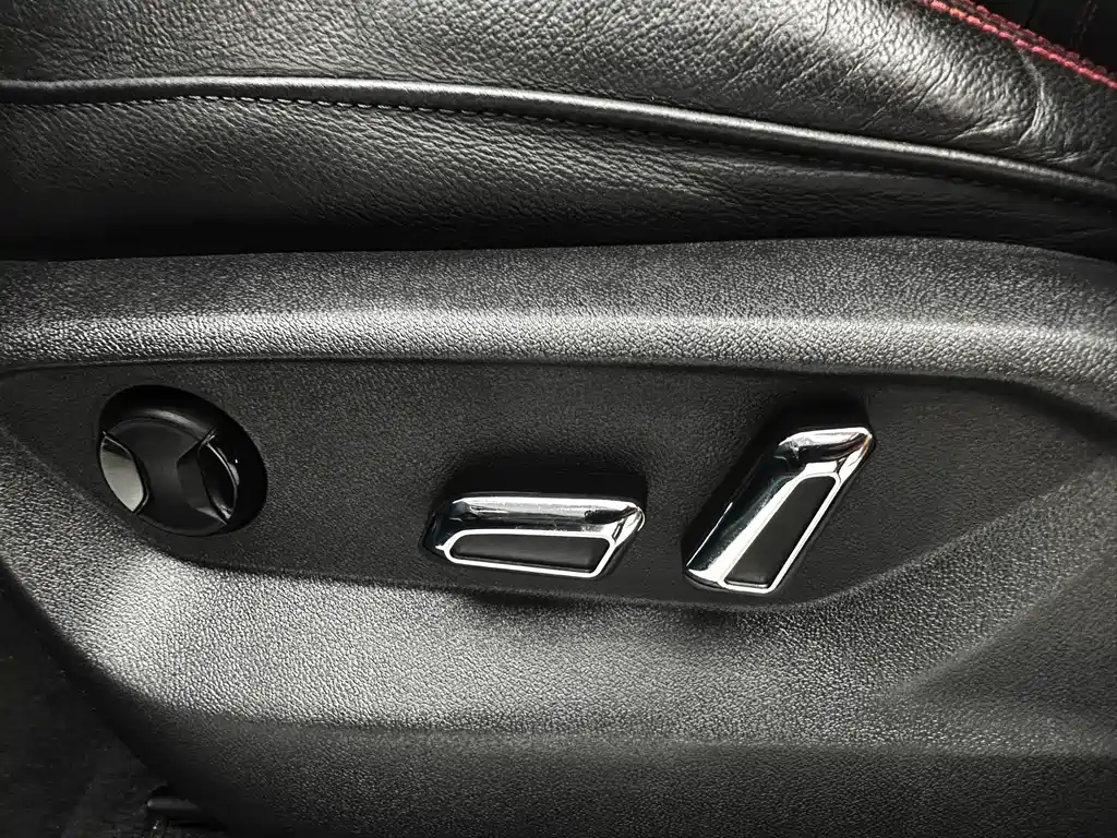 Audi Q2L 2022 — фото 16