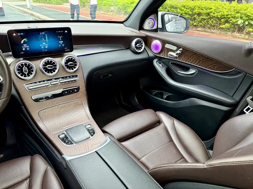 Mercedes-Benz GLC 2020 — фото 26