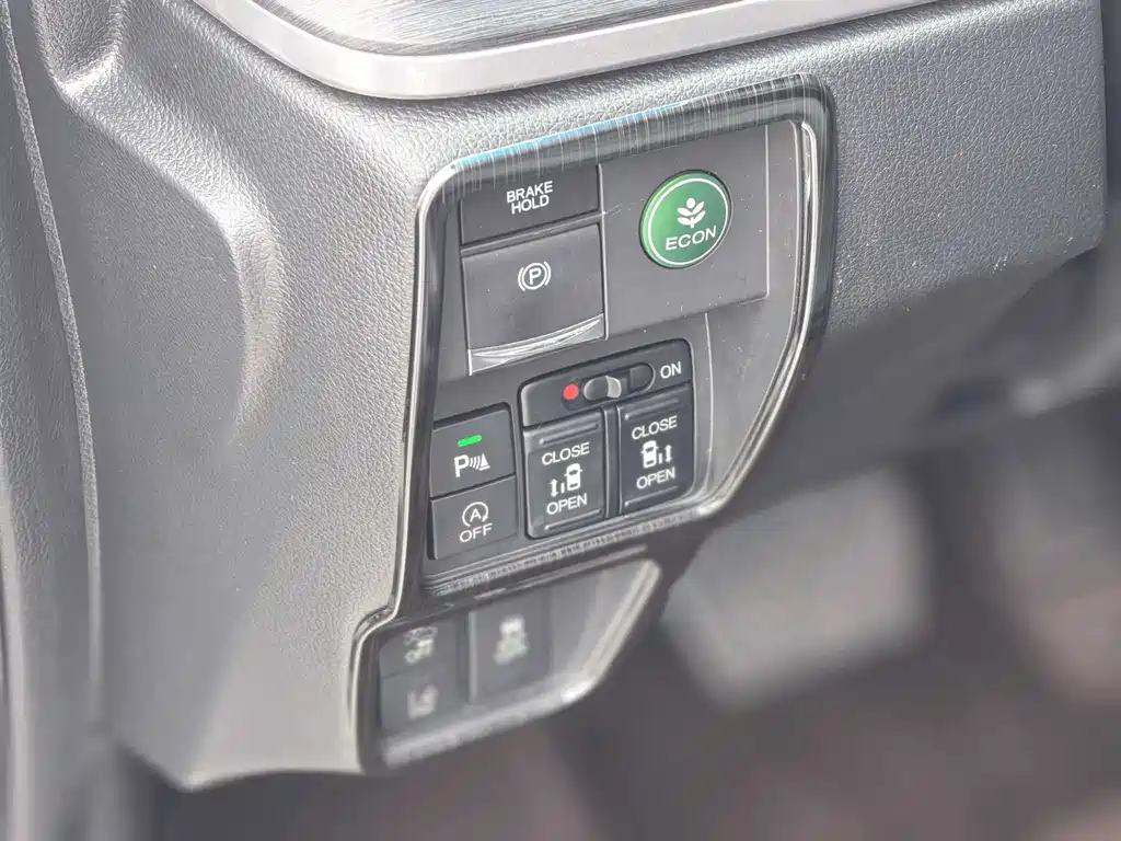 Honda Elysion 2018 — фото 13