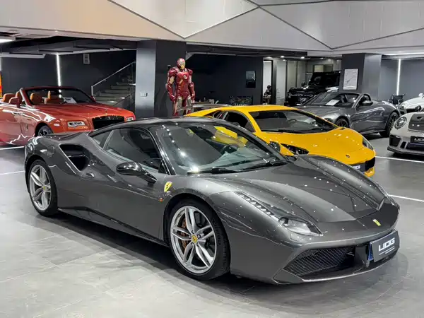 Ferrari 488 2015