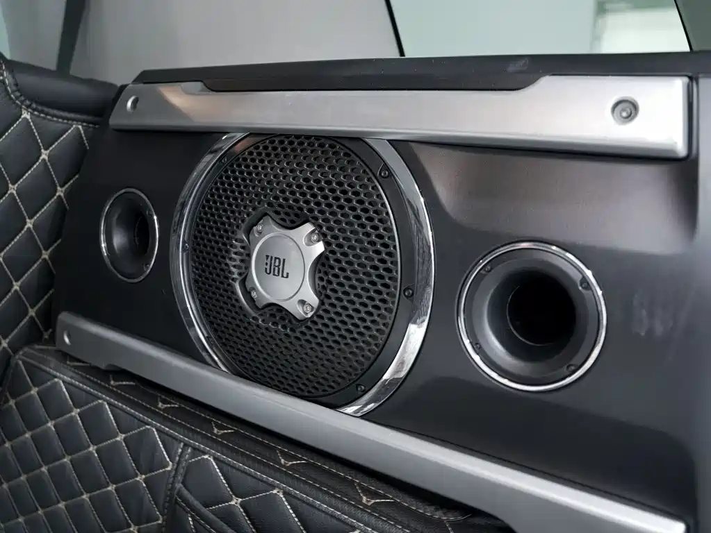 Toyota FJ Cruiser 2024 — фото 18