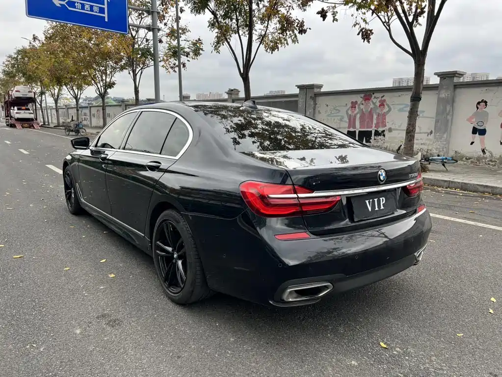 BMW 7 Series 2019 — фото 14