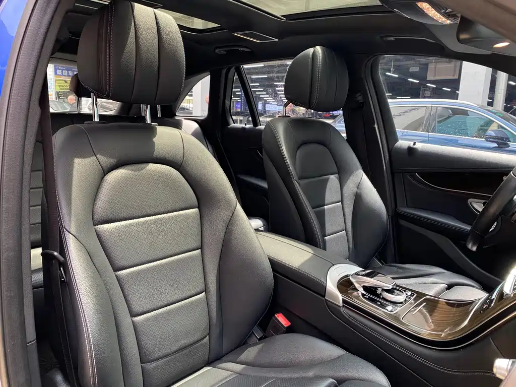 Mercedes-Benz GLC 2019 — фото 15