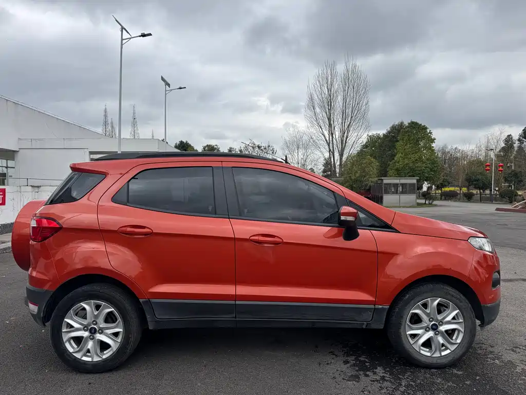 Ford Ecosport 2015 — фото 8