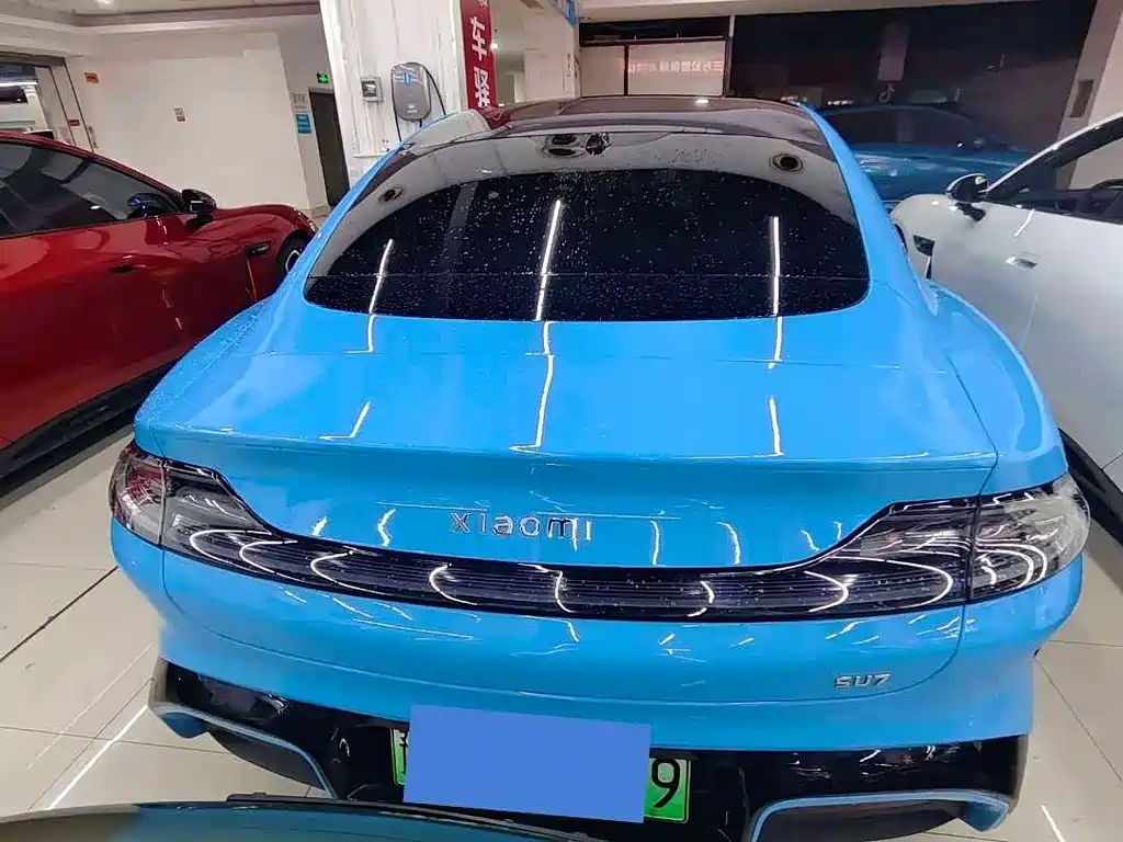 Xiaomi SU7 2025