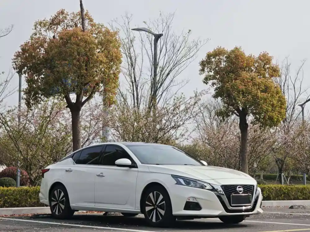 Nissan Teana 2022 — фото 25