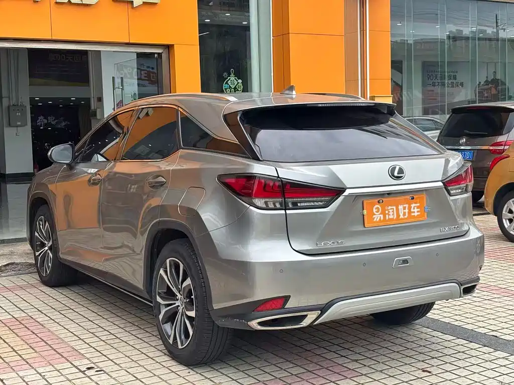 Lexus RX 2021