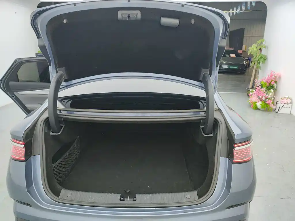 BYD Seal 07 DM-i 2025 — фото 23