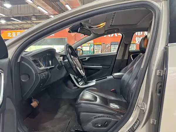 Volvo V60 2013