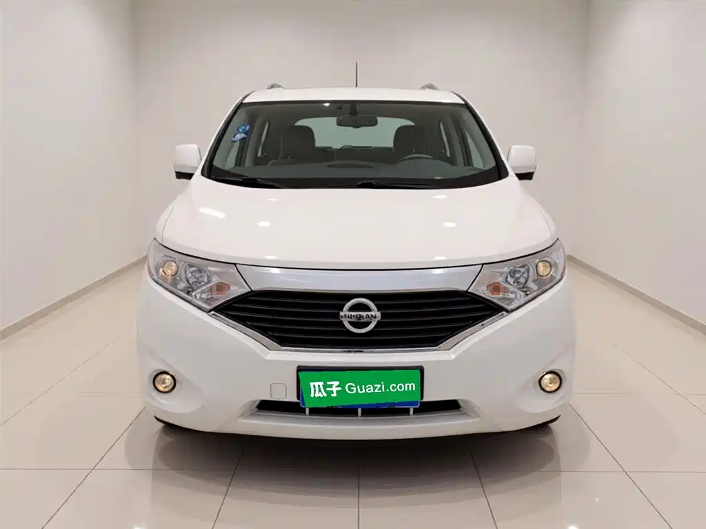 Nissan Quest 2016 — фото 3