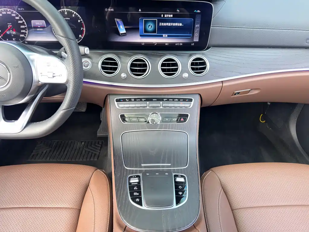 Mercedes-Benz E-Class 2020 — фото 19