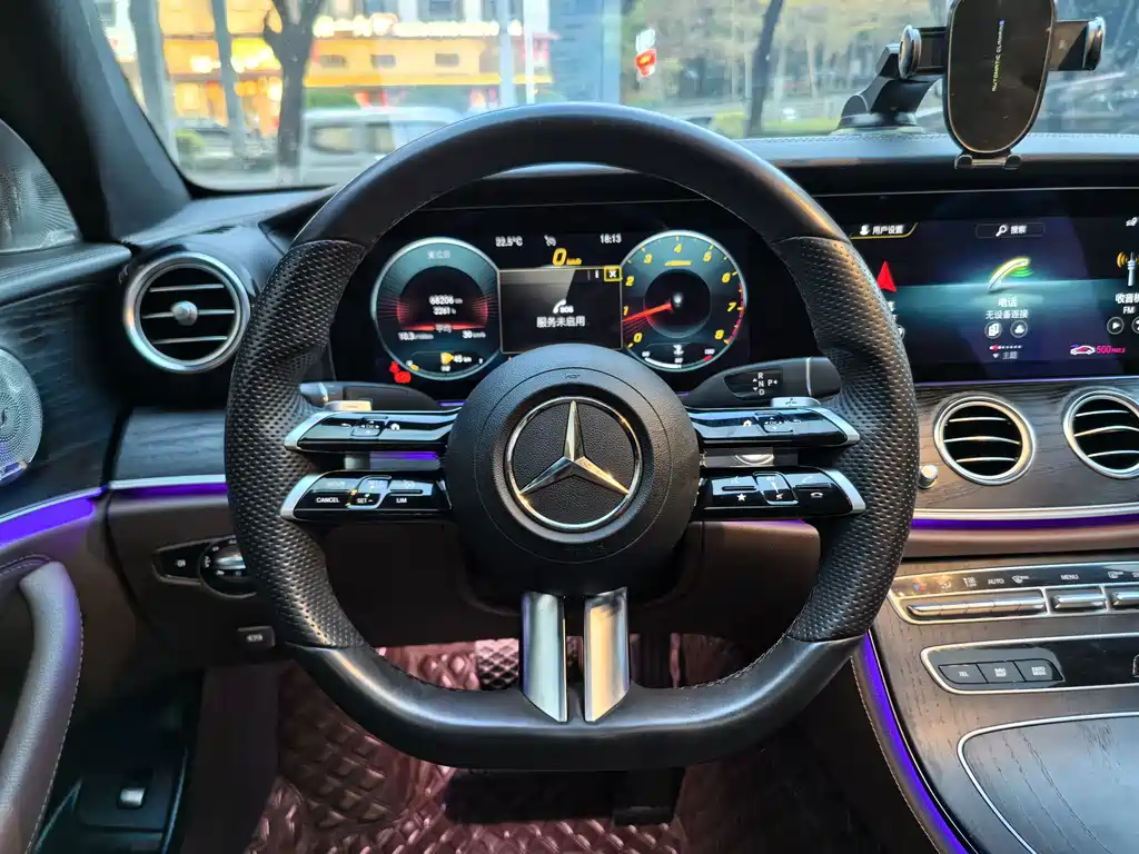 Mercedes-Benz E-Class 2022 — фото 13