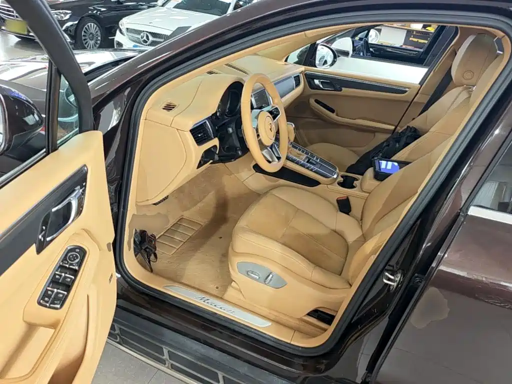 Porsche Macan 2015 — фото 16