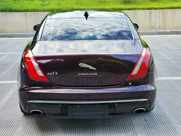 Jaguar XJ 2017