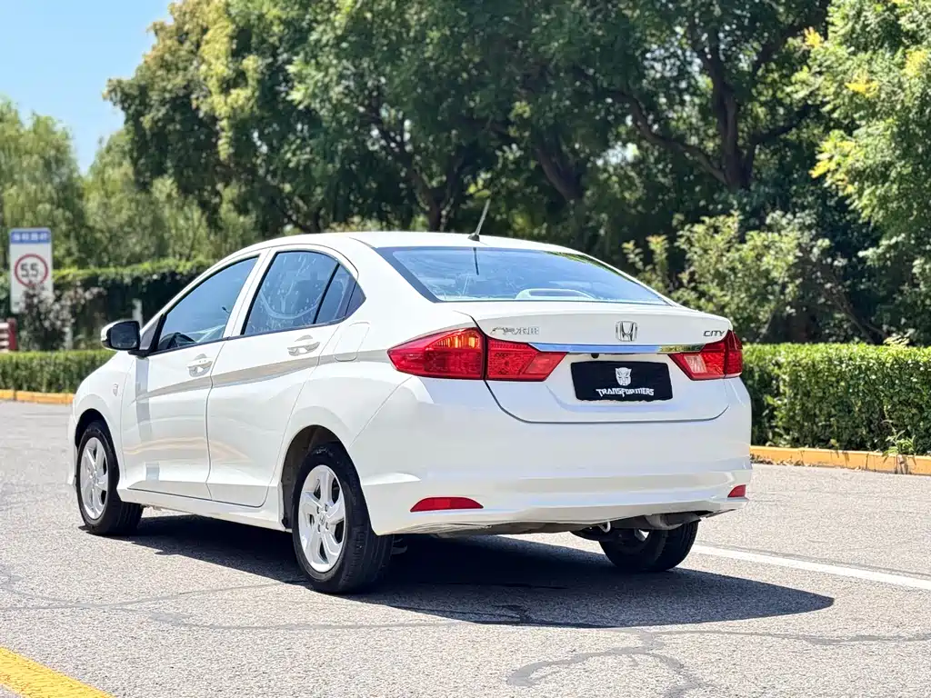 Honda City 2017 — фото 17