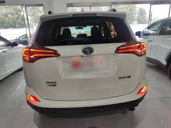 Toyota RAV4 2016