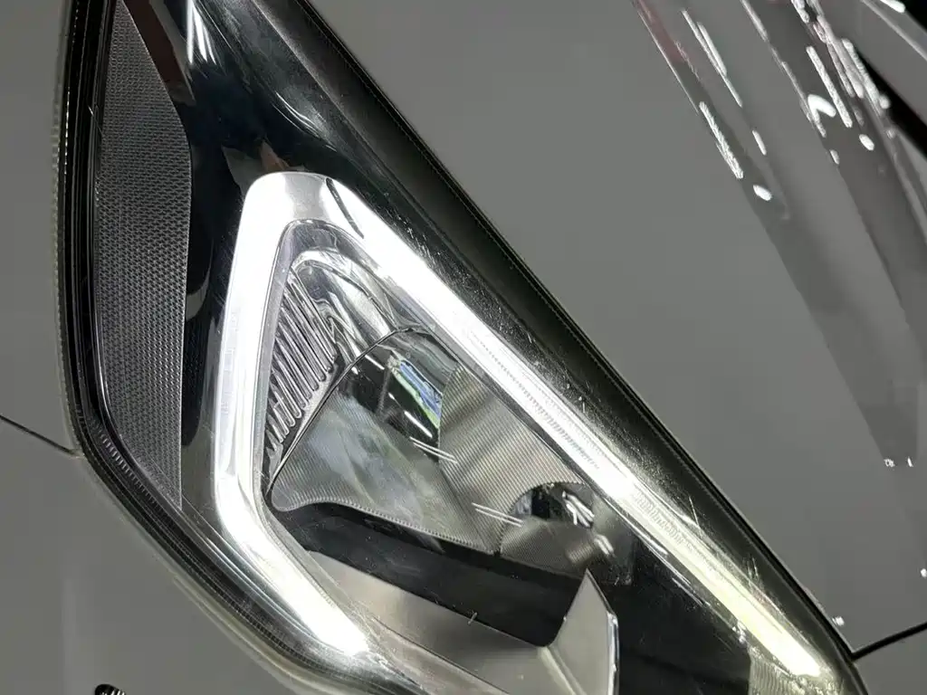 Ford Focus 2019 — фото 14