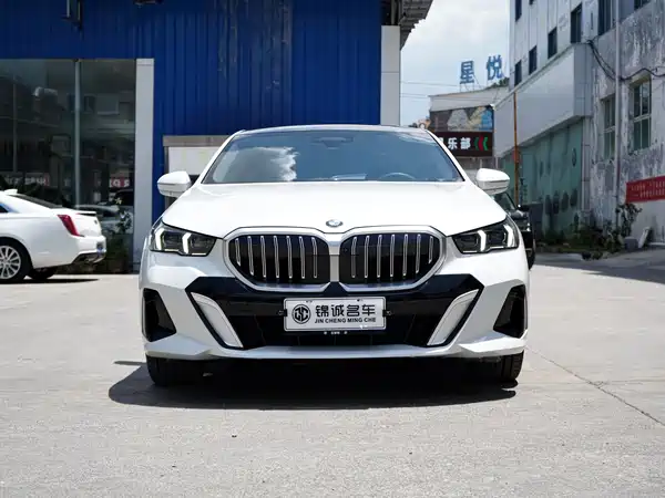 BMW 5 Series 2025