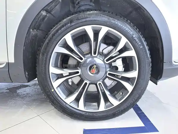 Hongqi HS5 2020