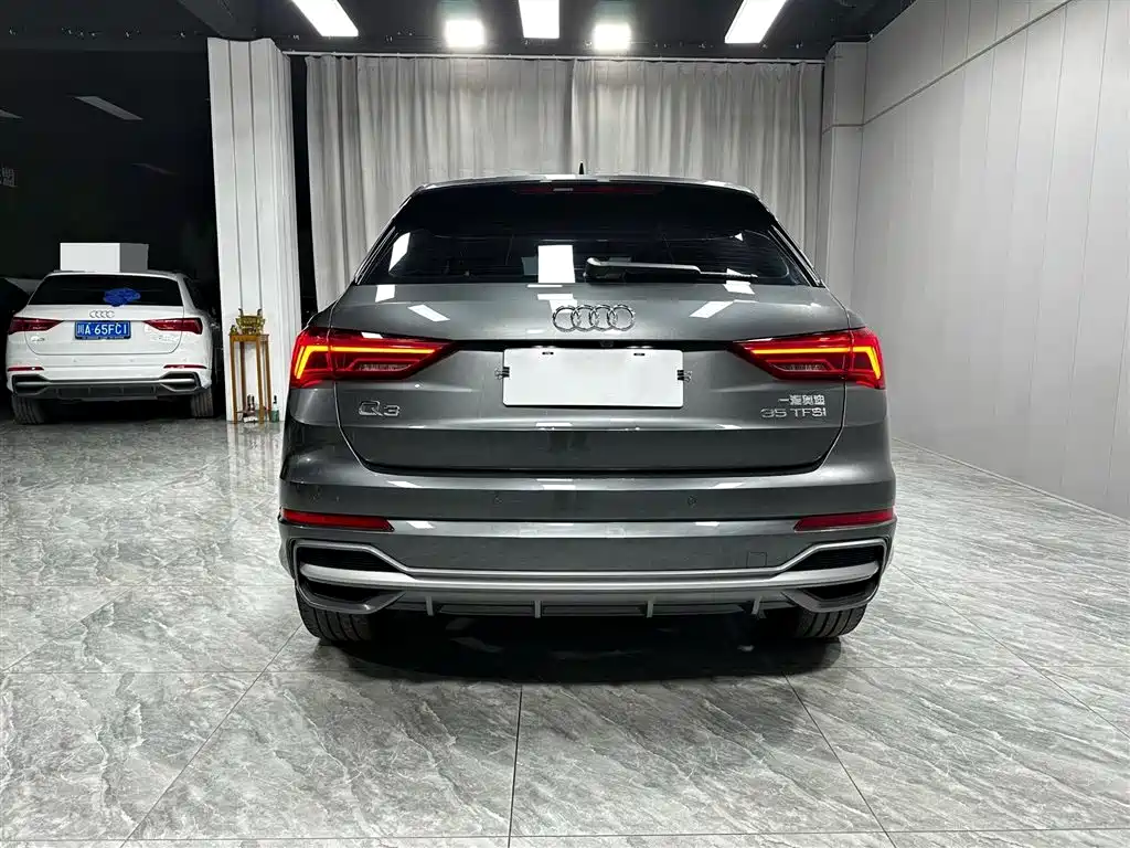 Audi Q3 2023 — фото 5