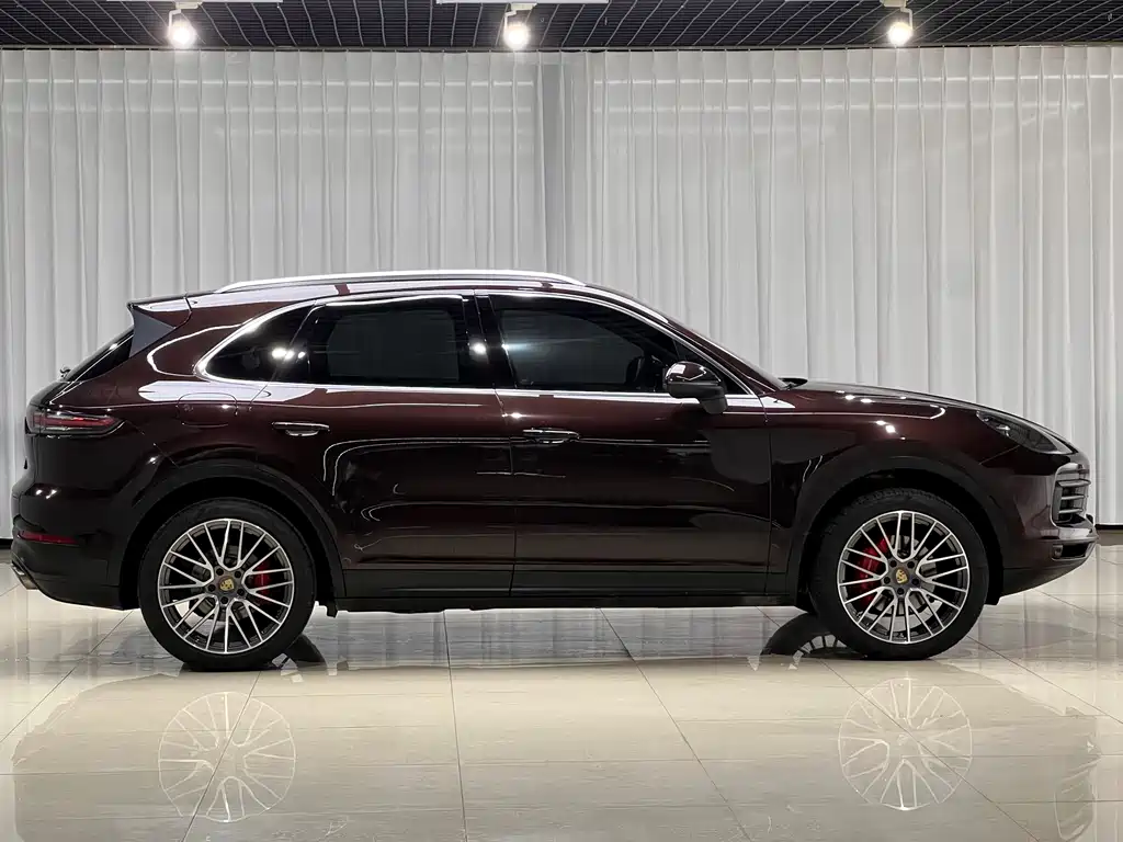 Porsche Cayenne 2018 — фото 4