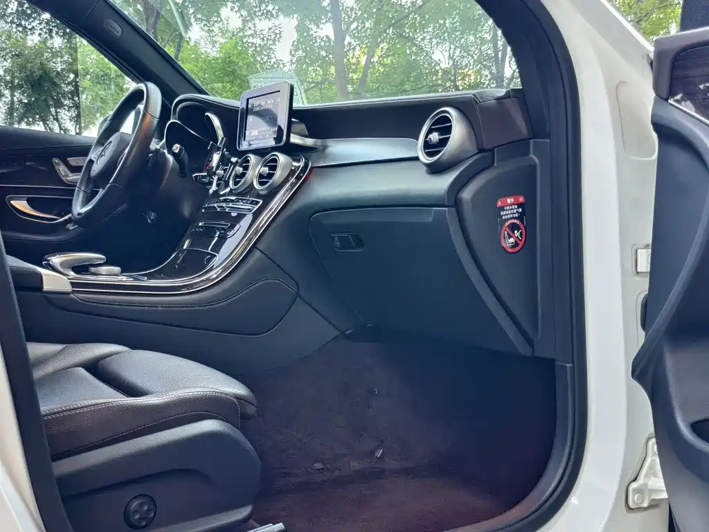 Mercedes-Benz GLC 2019 — фото 13