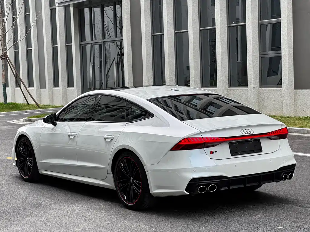 Audi A7 2019 — фото 20