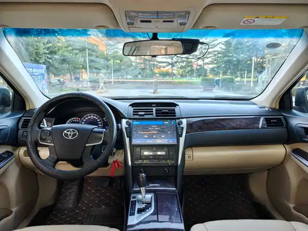 Toyota Camry 2015