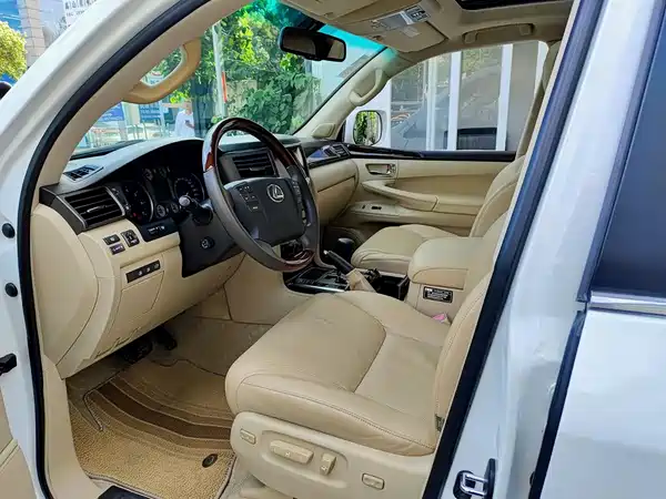 Lexus LX 2009
