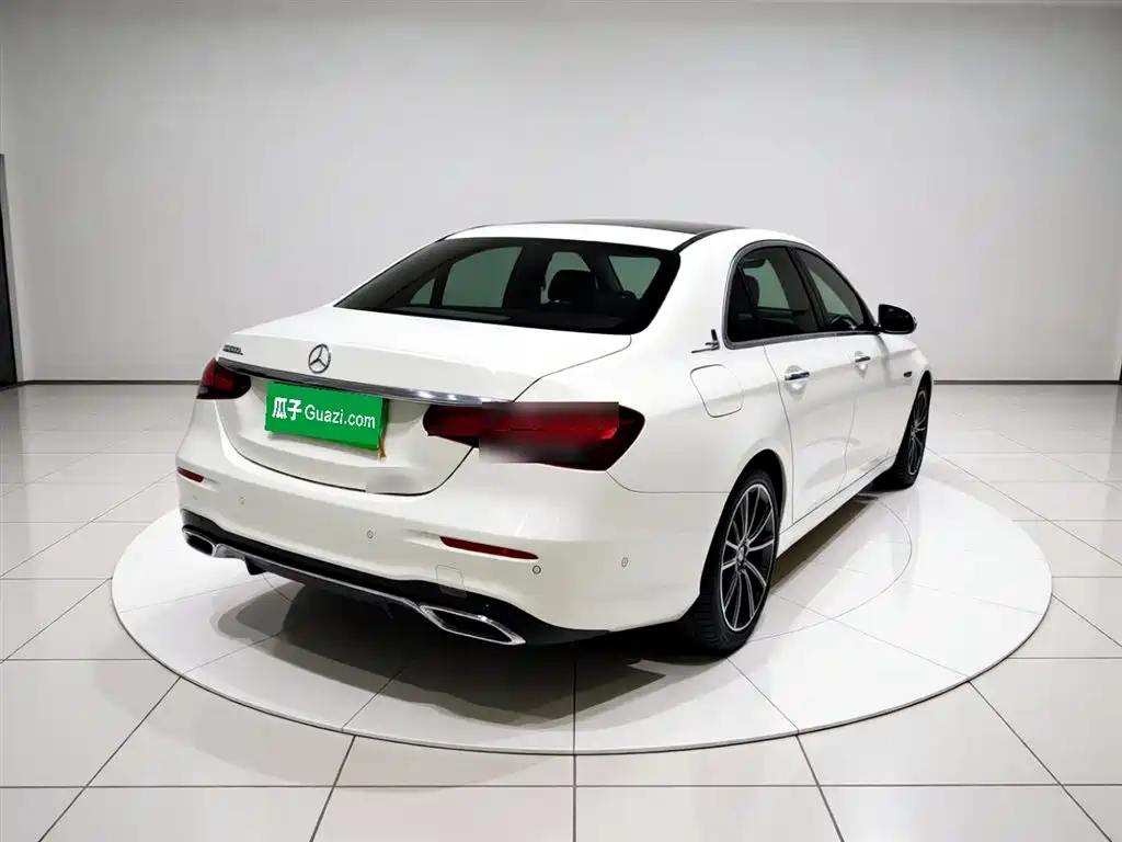 Mercedes-Benz E-Class 2022