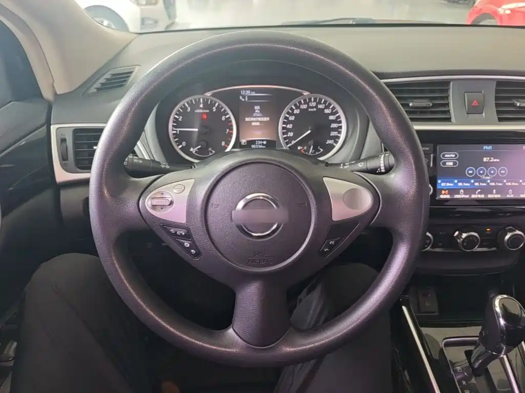 Nissan Sylphy 2018 — фото 11
