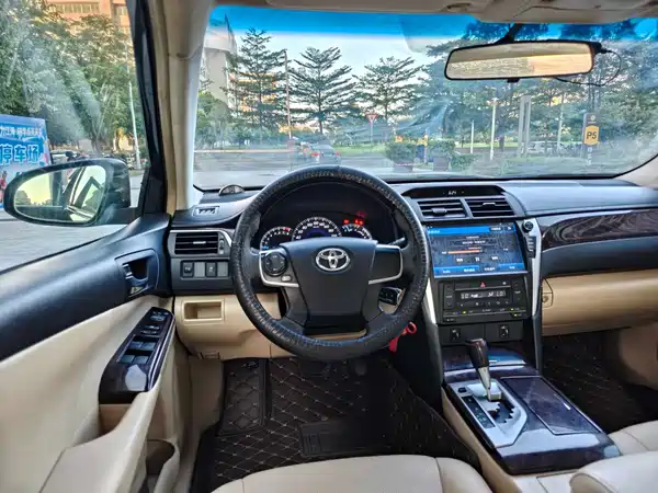 Toyota Camry 2015