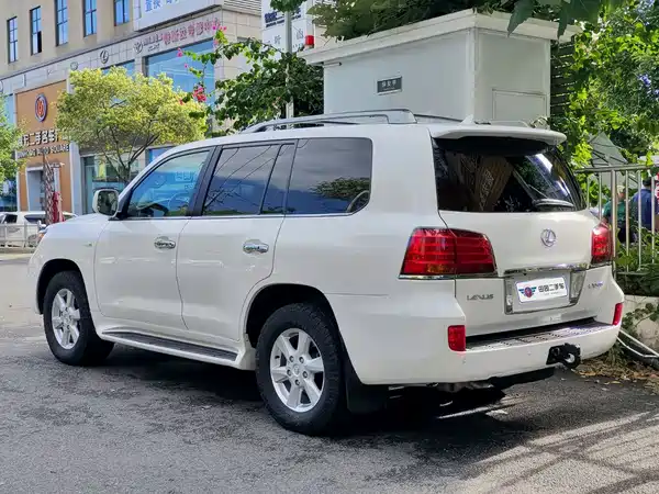 Lexus LX 2009