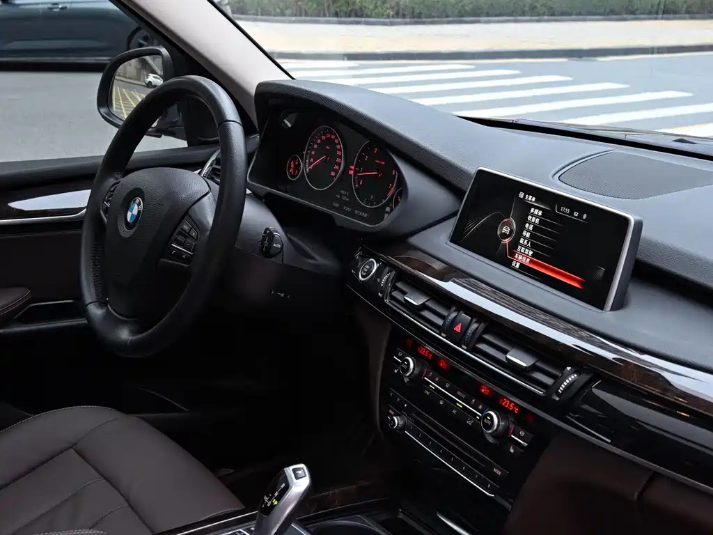 BMW X5 2016 — фото 27