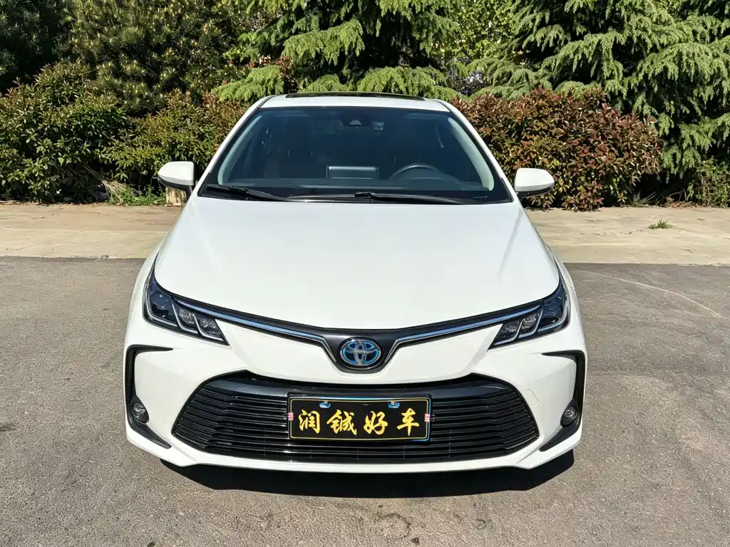 Toyota Corolla 2023 — фото 2
