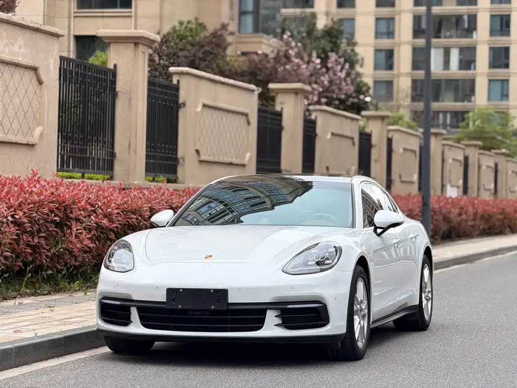 Porsche Panamera 2018