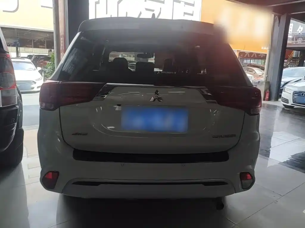 Mitsubishi Outlander 2022