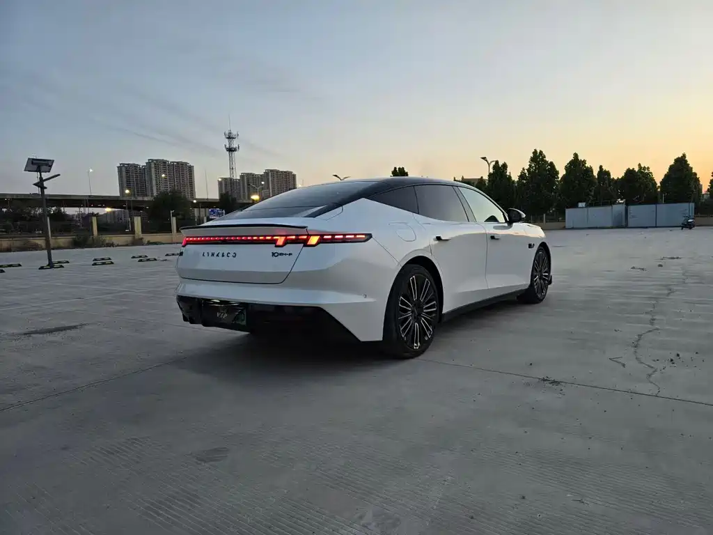Lynk & Co 10 2025
