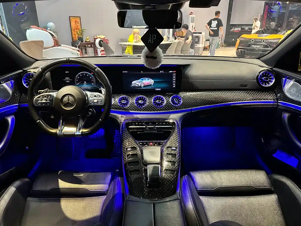 Mercedes-Benz AMG GT 2020 — фото 17
