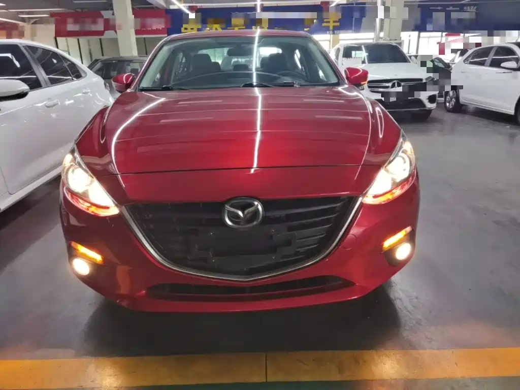 Mazda 3 Axela 2015