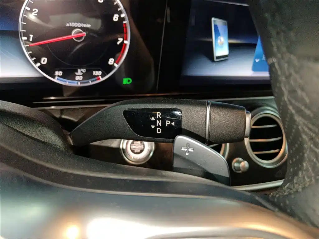 Mercedes-Benz E-Class 2019 — фото 10