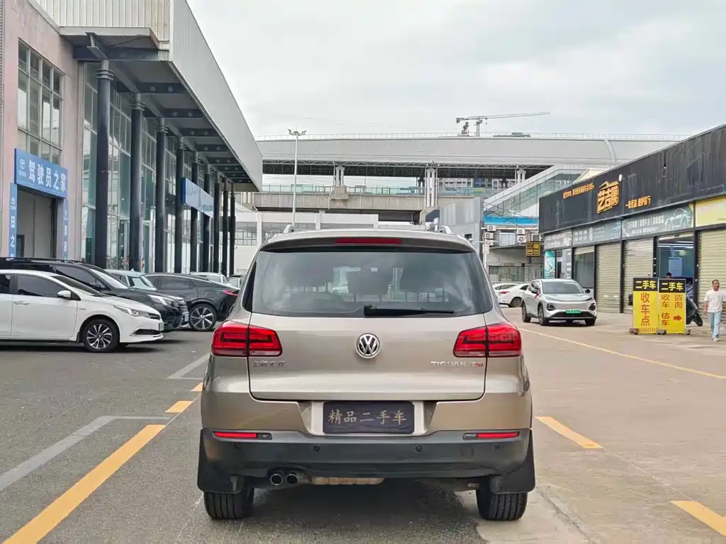 Volkswagen Tiguan 2015 — фото 8