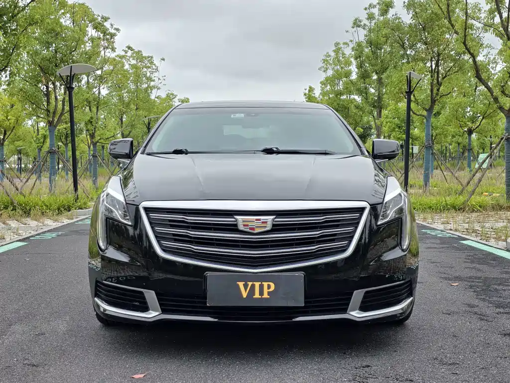Cadillac XTS 2018 — фото 2