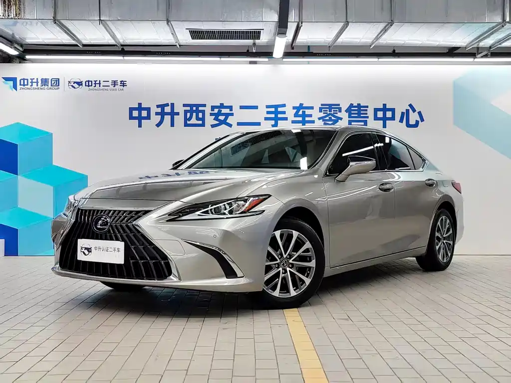 Lexus ES 2022 — фото 1