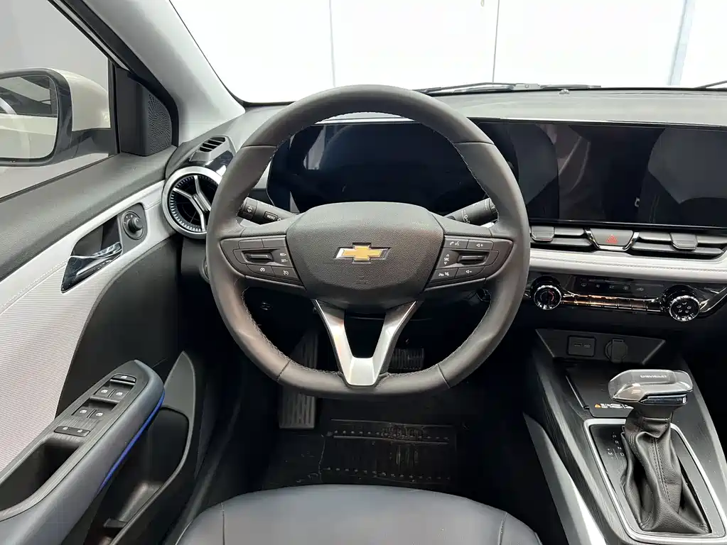 Chevrolet Monza 2023 — фото 10