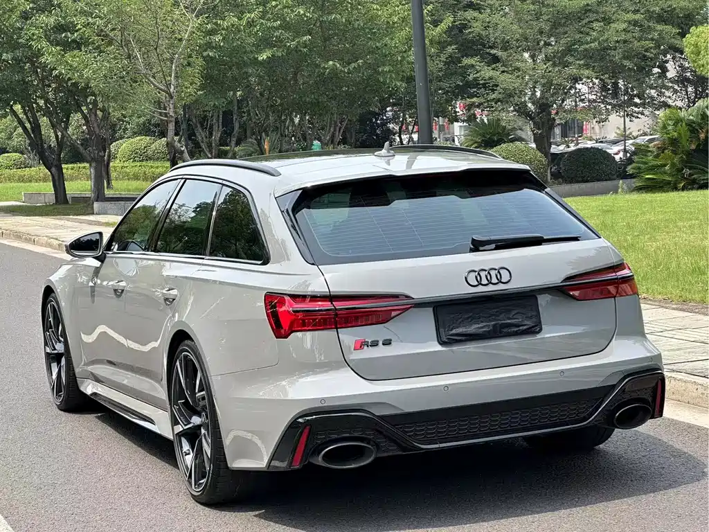 Audi RS 6 2024
