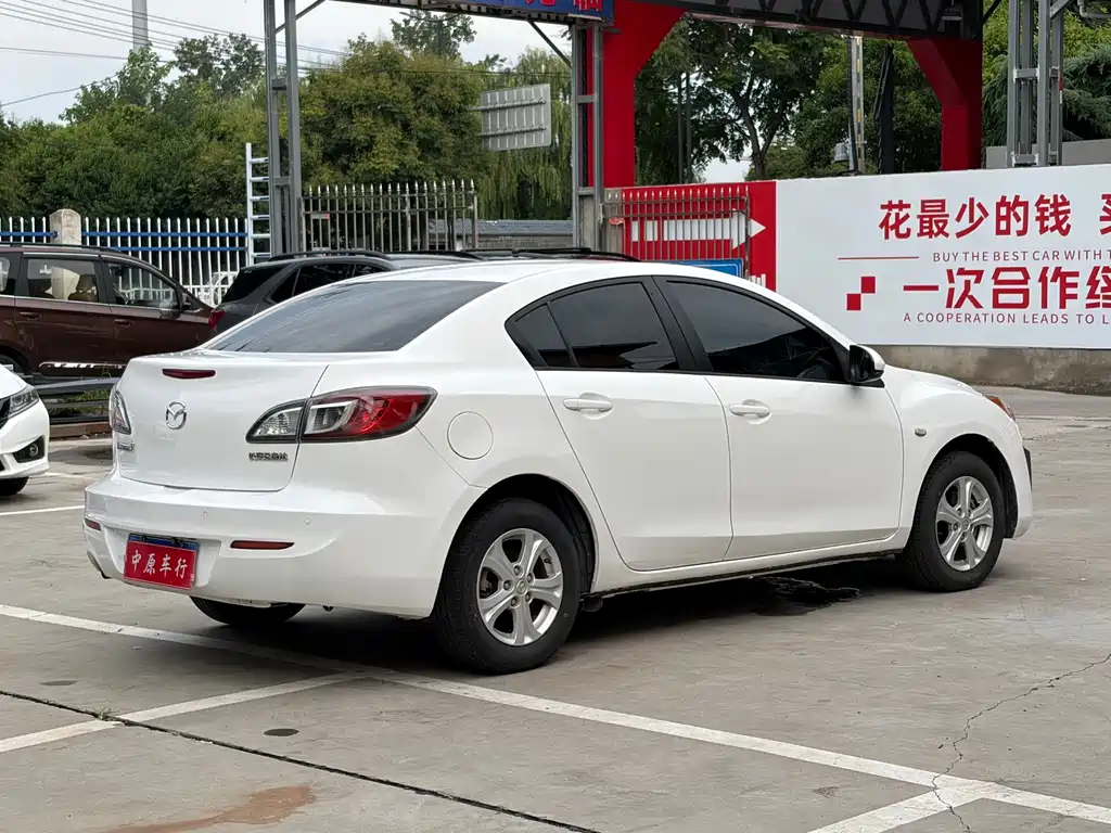 Mazda 3 Xingcheng 2013 — фото 17