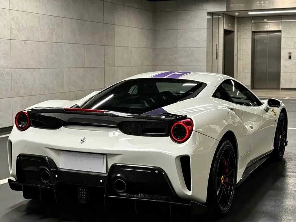 Ferrari 488 2017 — фото 11