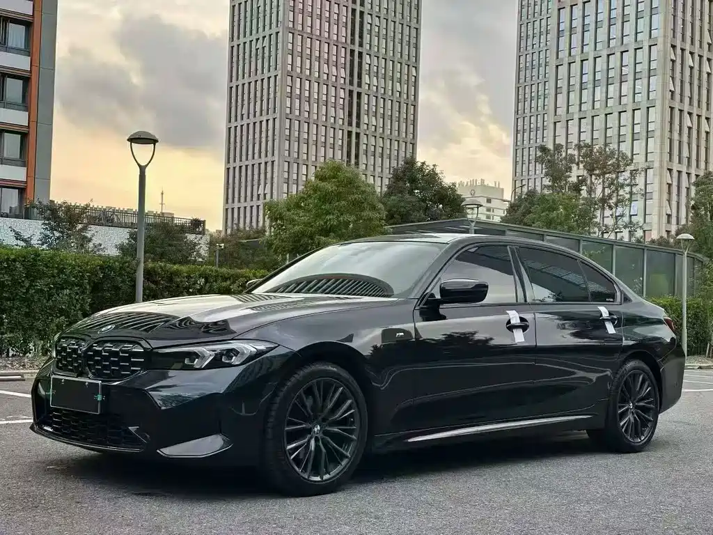 BMW 3 Series 2022